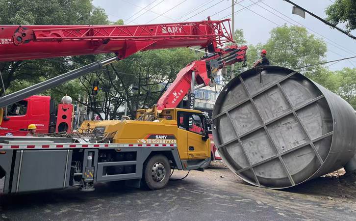 1758610795150752.jpg 618.jpg